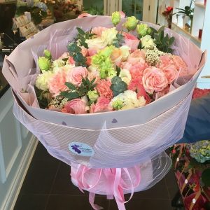 BQ102 Bouquet Pink Roses