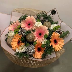 FA107 Forest Field Christmas Bouquet